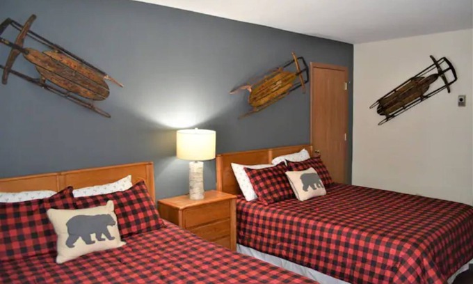 Hayward Resort | Birch Point Resort Condo #18 - Nelson Lake, Hayward