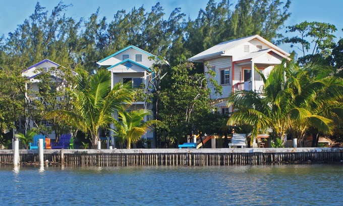 Caye Caulker Hütte | Birdhouses Woodpecker is a very unique place in the sunset side of the island.