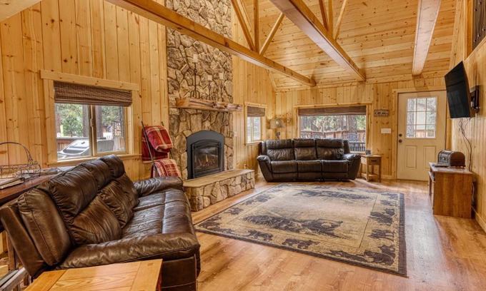 South Lake Tahoe Haus | Black Bear Hideaway