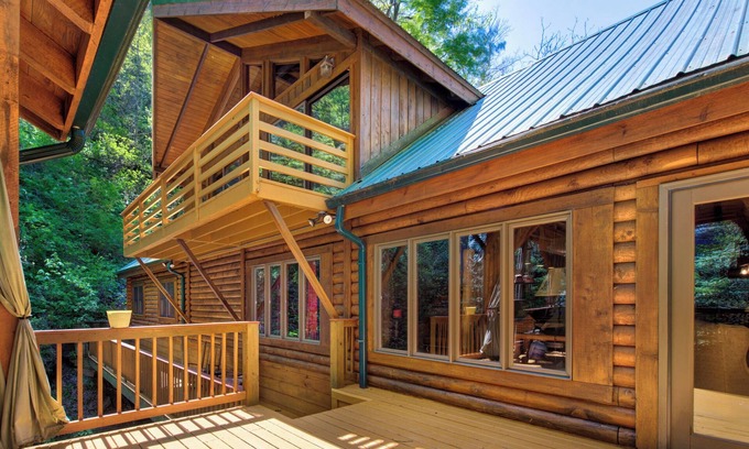 Cosby Haus | Black Bear Lodge