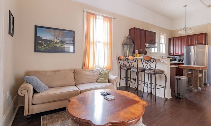 Mid-City Haus | Blockieren Sie von der Straßenbahn zum Stadtpark, zum Jazz Fest und zum French Quarter