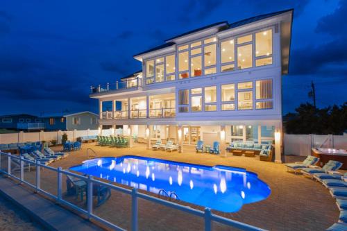 Sandbridge Haus | Blue Horizon