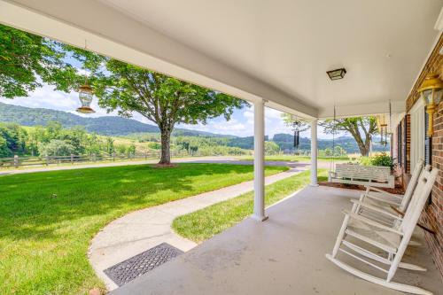 Laurel Springs Haus | Blue Ridge Mtn Views Ranch-Style Home in Sparta!