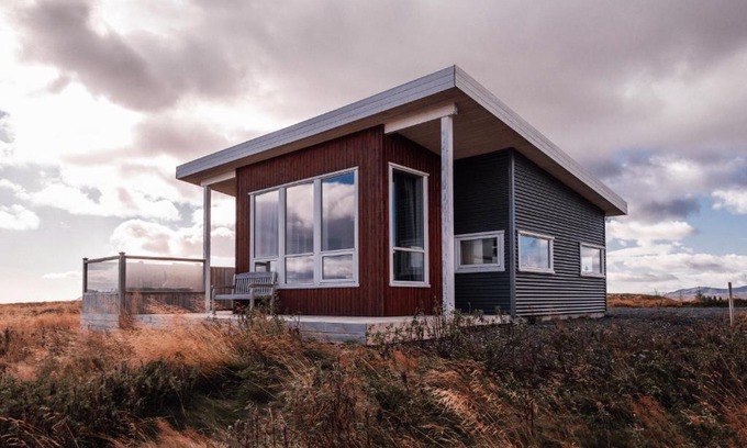 Reykholt Haus | Blue View Cabin 7A With private hot tub