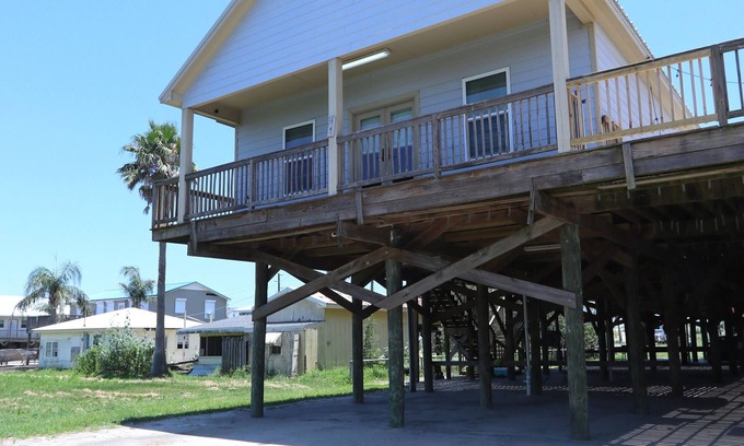 Grand Isle Haus | Blue Water Villa I - Coastal Realty Group