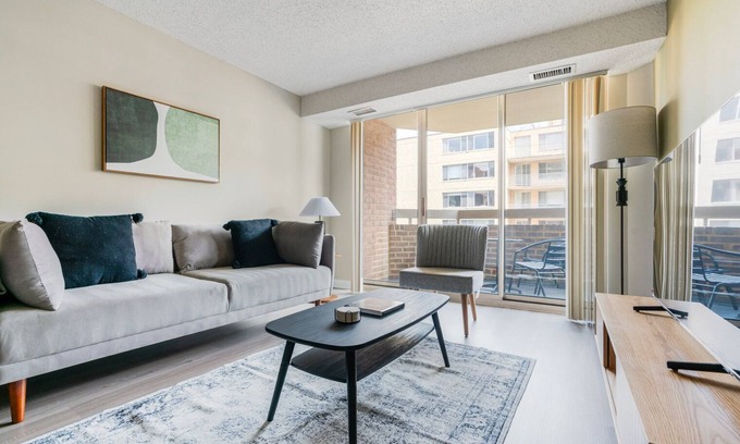 Connecticut Ave - K Street Wohnung | Blueground | Connecticut Ave/K Street, rooftop, nr White House