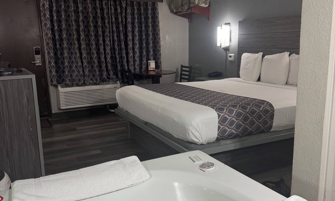 Chicago Ridge Hotel | Bluestar Motel