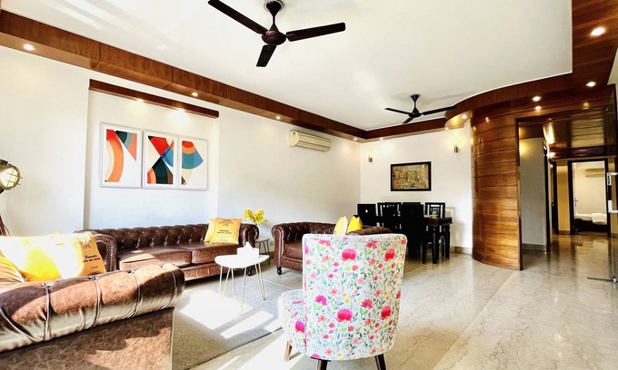 Delhi Wohnung | BluO 3BHK M Block Mkt - Lift, Balcony, Parking