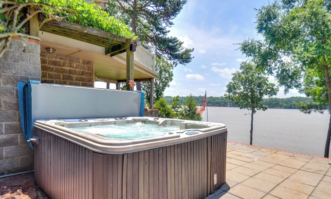 Elberton Haus | Boat Dock Access: Clarks Hill Lake Hideaway!