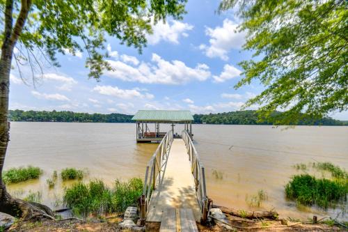 Elberton Haus | Boat Dock Access Clarks Hill Lake Hideaway!