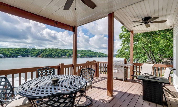 Lake Ozark Wohnung | Boat Dock & Slip Access: Lake of the Ozarks Gem