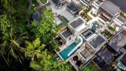 Melayang Villa | Bodacious 6 BR Jungle View Private Villa CYN