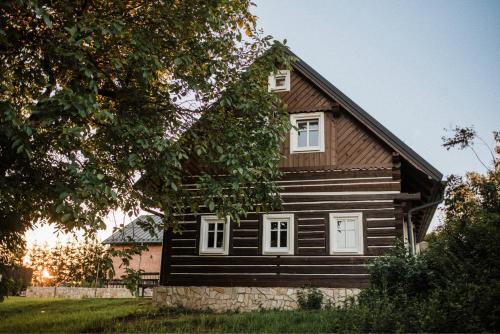 Cerveny Kostelec Haus | Bohdašín 17