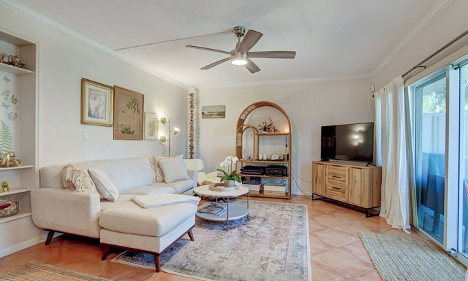 Ocean Ridge Eigentumswohnung | Bohemian Beach Getaway steps from sand