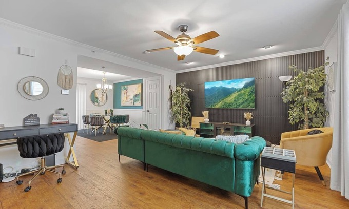 Smyrna Haus | Boho Lux Theme 3BR 3.5BA Near Truist Park