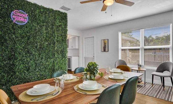 Sunset Haus | Boho-styled home w/newly remodeled fenced-in pool!