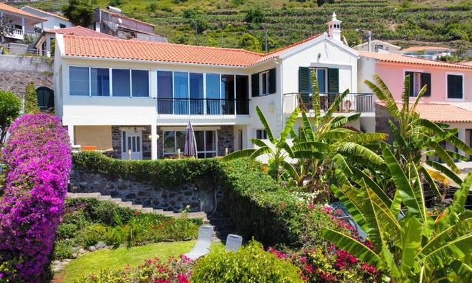 Arco da Calheta Haus | Bohome Nest by LovelyStay
