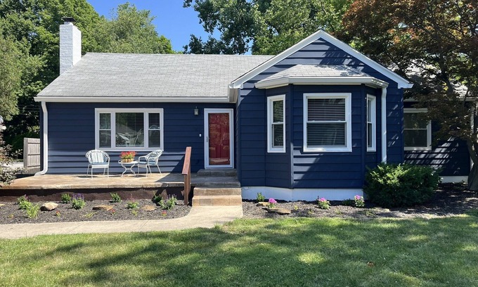 West Lafayette Haus | Boiler View Retreat - Your Purdue Campus Haven