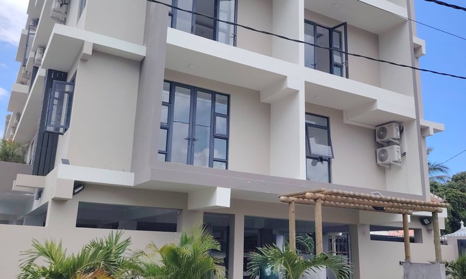 Wolmar Wohnung | BoTree Abode - Two bedroom apartment with AC in Flic en Flac close to the beach