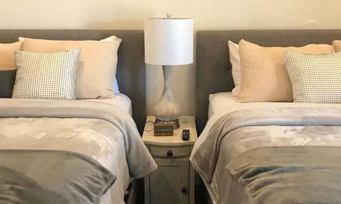 Oakley Wohnung | Boutique Hotel room in Oakley, ID: The Frank Room