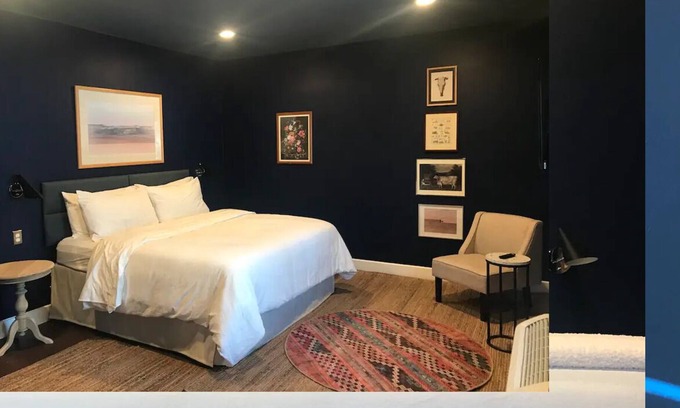 Oakley Wohnung | Boutique Hotel Suite in Oakley, ID: The Troy Room