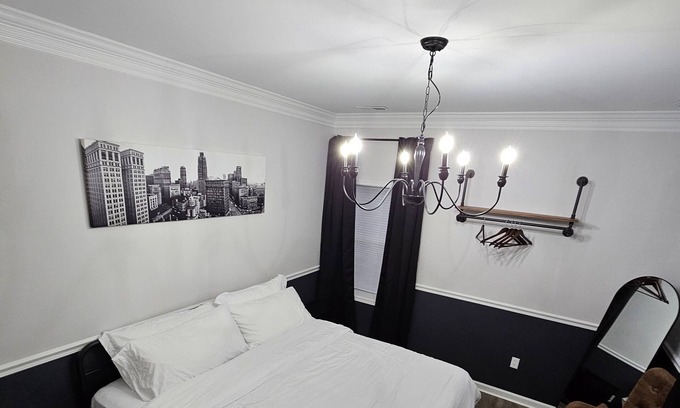 Holly Wohnung | Boxcar Bunker - Downtown living at its finest