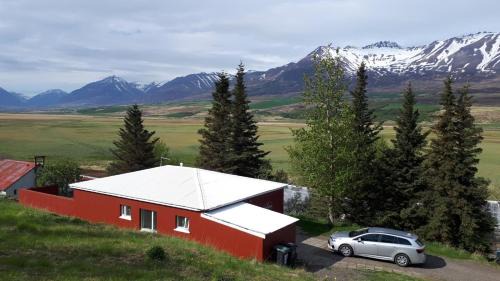 Eyjafjaroarsveit Haus | Brúnalaug Guesthouse - Holiday Home