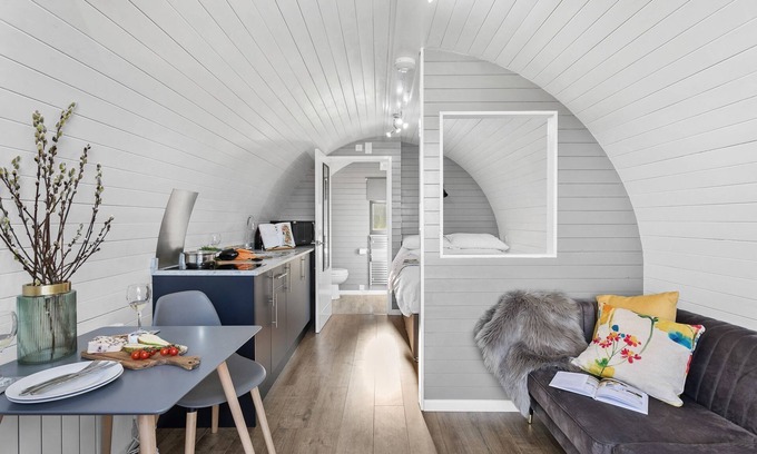 Wells Kabine | Bramley, Apple Tree Glamping - a chalet that sleeps 2 guests in 1 bedroom