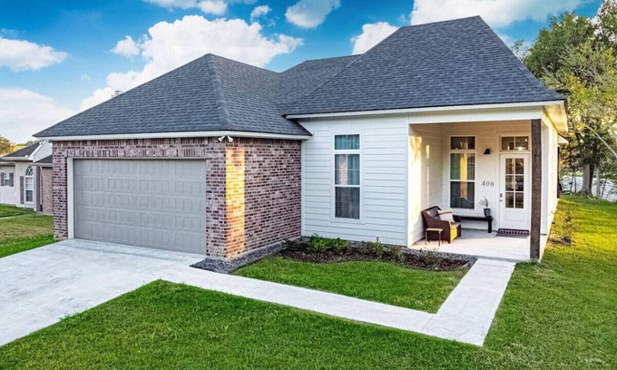 Milton Haus | Brand New Centrally Located In Lafayette