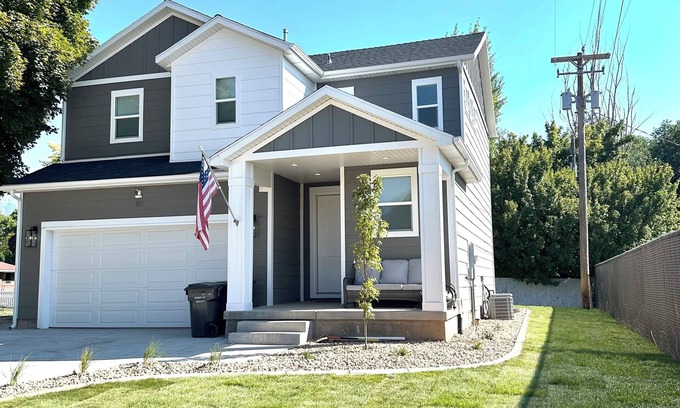 Nephi Haus | Brand new home in the heart of Nephi Utah!