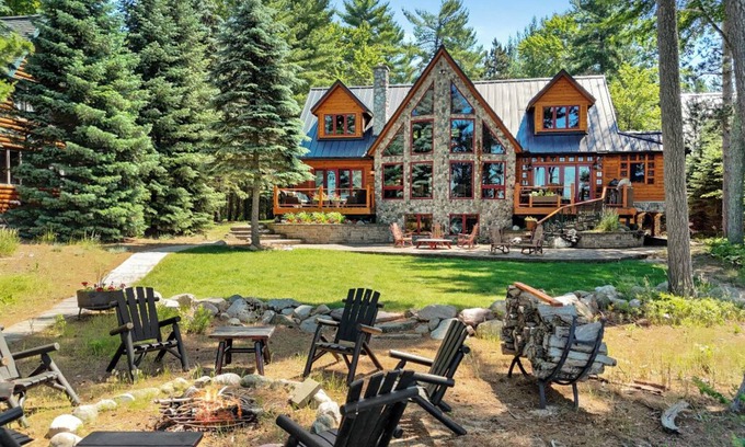 Higgins Lake Hütte | BRAND NEW LISTING Whispering Pines Lodge ON Higgins Lake, beautiful sunsets!