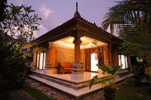 Sambahan Haus | Brata's 2 Bedrooms Homestay with Private Kitchen