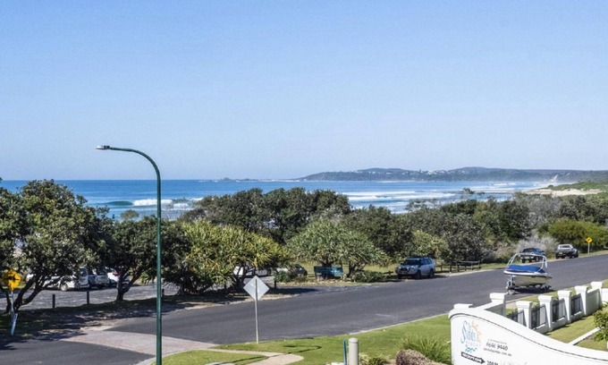 Yamba Wohnung | Breakers 2/7, 18-20 Pacific Parade