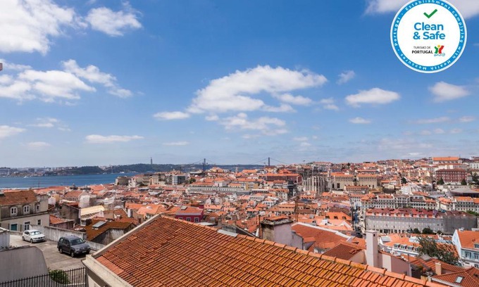 Sao Cristovao e Sao Lourenco Wohnung | Breath-Taking River & City View Stunning 3 Bedrooms & 3 Bathrooms With AC Alfama Castle district 1st Floor Apartment