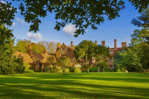 Burnham-on-Crouch Haus | Breathtaking Elizabethan Manor House
