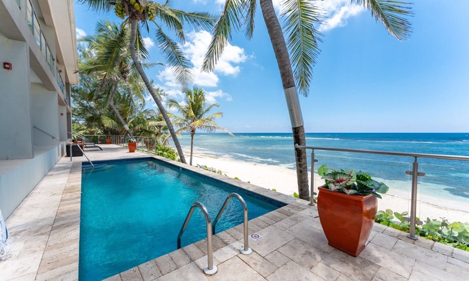 Bodden Town Eigentumswohnung | Breathtaking Ocean Front Sea Palm Villa #3