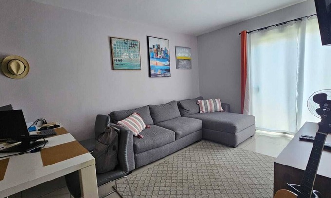 Guacima Wohnung | Bright and Colorful three bedroom apartment, ideal for remote work