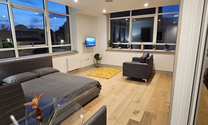 Bruce Grove Wohnung | Bright and spacious studio in the Heart of Tottenham.
