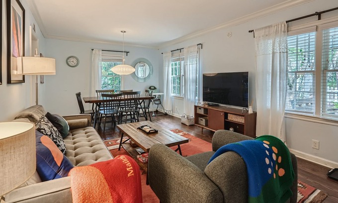 East Side Haus | Bright & Colorful 3 Bedroom in East Atlanta Village!