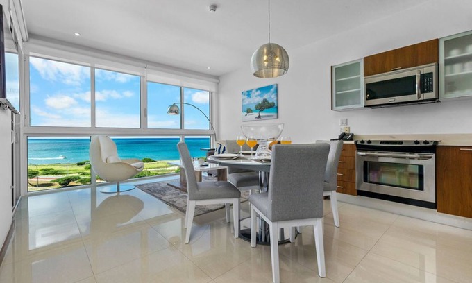 Noord Eigentumswohnung | Bright Colors combined with a Turquoise Ocean View