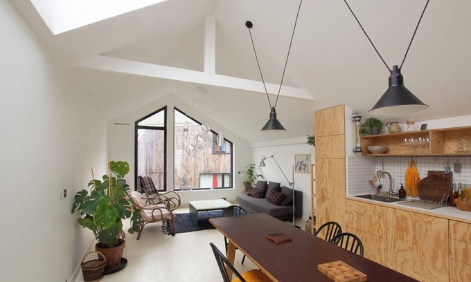 Montreuil Haus | Bright & Eco-Friendly Wooden Home – A Peaceful Retreat Near Paris