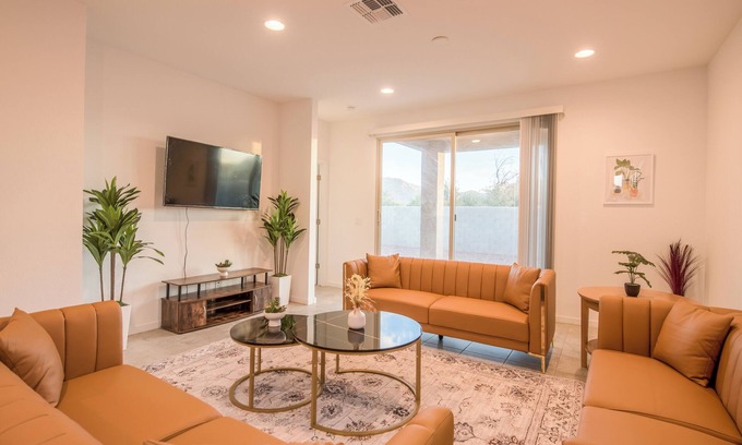 Laveen Village Haus | Bright & Inviting 3-Bedroom Home in Laveen – Comfort Awaits!