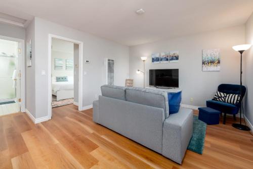 Shoreline West Haus | Bright Quiet Comfy 1BR Cottage in Mountain View