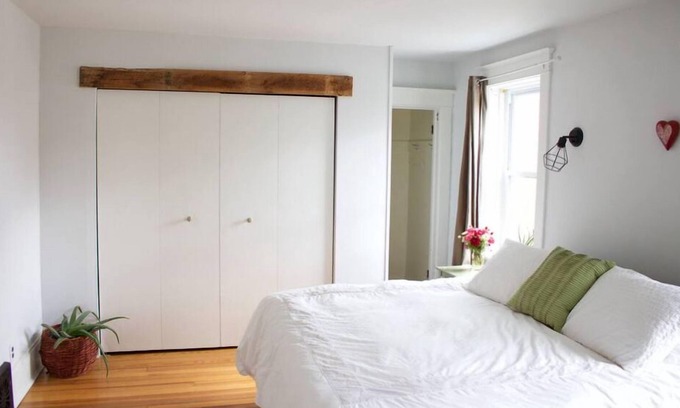 Viroqua Haus | Bright, spacious, historic home in downtown Viroqua.