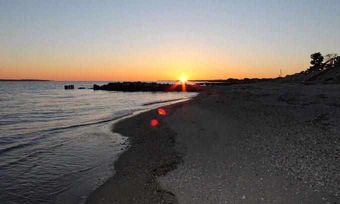 East Falmouth Haus | Bright Sunny Cape Cod Cottage in Falmouth, Ma