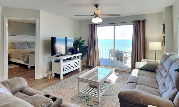 Seawinds Condo Eigentumswohnung | Bright, Upscale Oceanfront Condo w. Amazing Views, Pool
