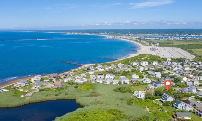 Point Judith Haus | Brilliant Ocean Views! End of Summer Special! Includes 2 BI Ferry Tickets!