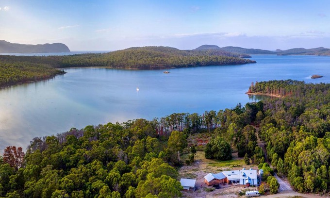 South Bruny Haus | Bruny Island Lodge