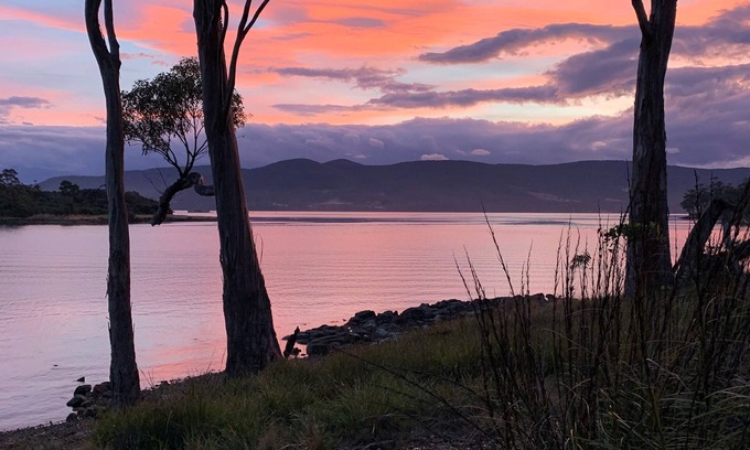 Kingborough Kabine | Set on five acres, private waterfront house with panoramic views
