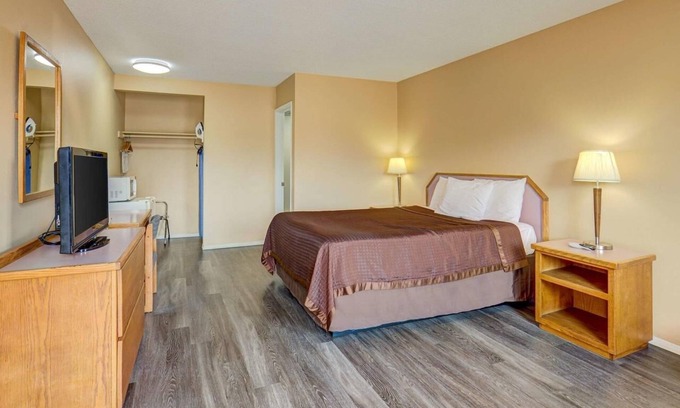 Ashland Hotel | Budget-friendly Stay in Oregon Near Oregon Shakespeare Festival | Free Parking